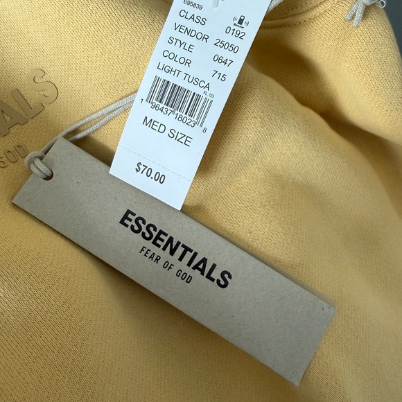 Fear of God Essentials Cream Polo - Picture 4 of 9